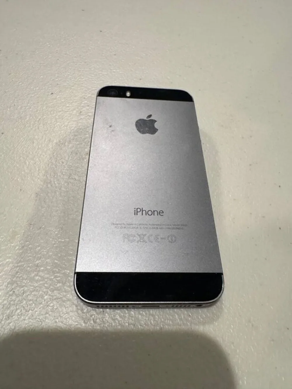 Apple IPhone 5 Smartphone Black Silver 16GB
